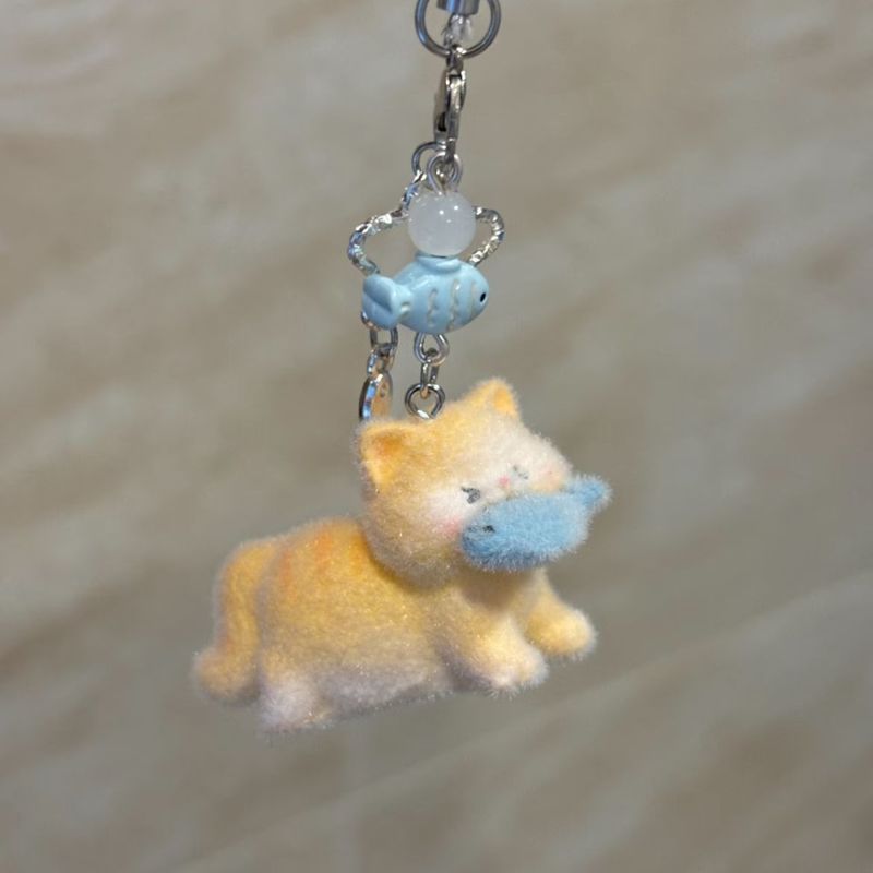 Lindo llavero de gato de peluc - Phone Accessories Design reseña y precio